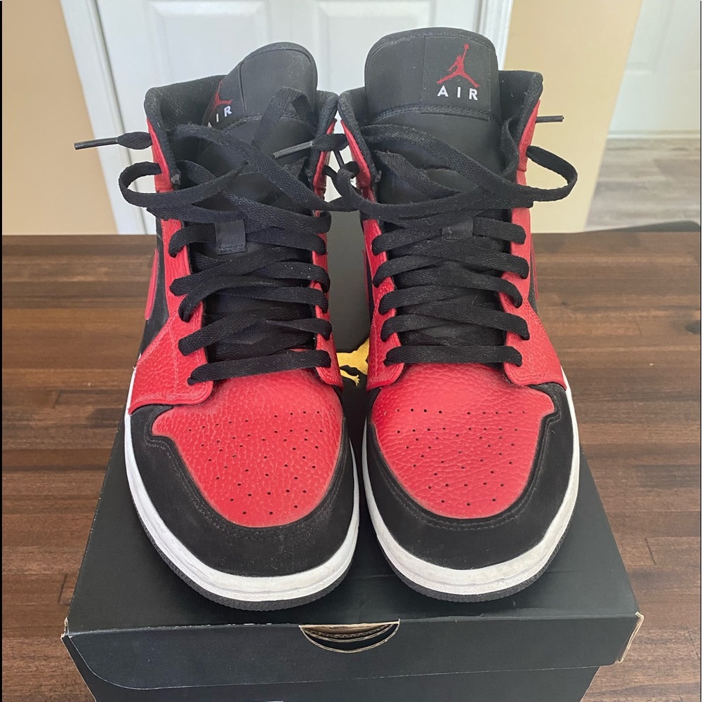 Men’s Jordan Mid 1